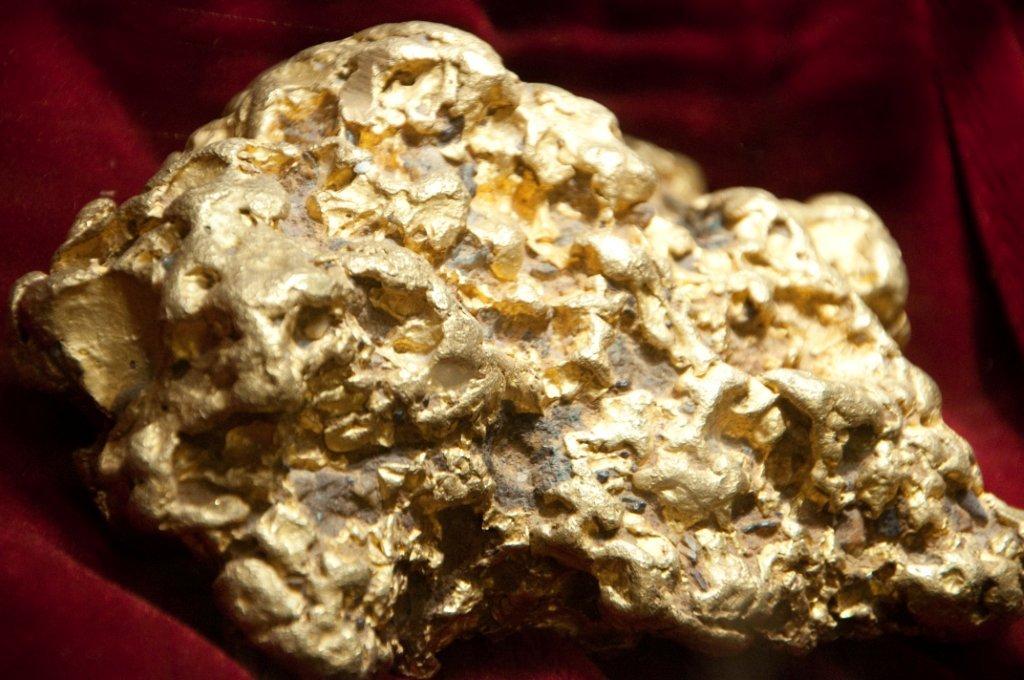 كيف استخراج الذهب من الحجر